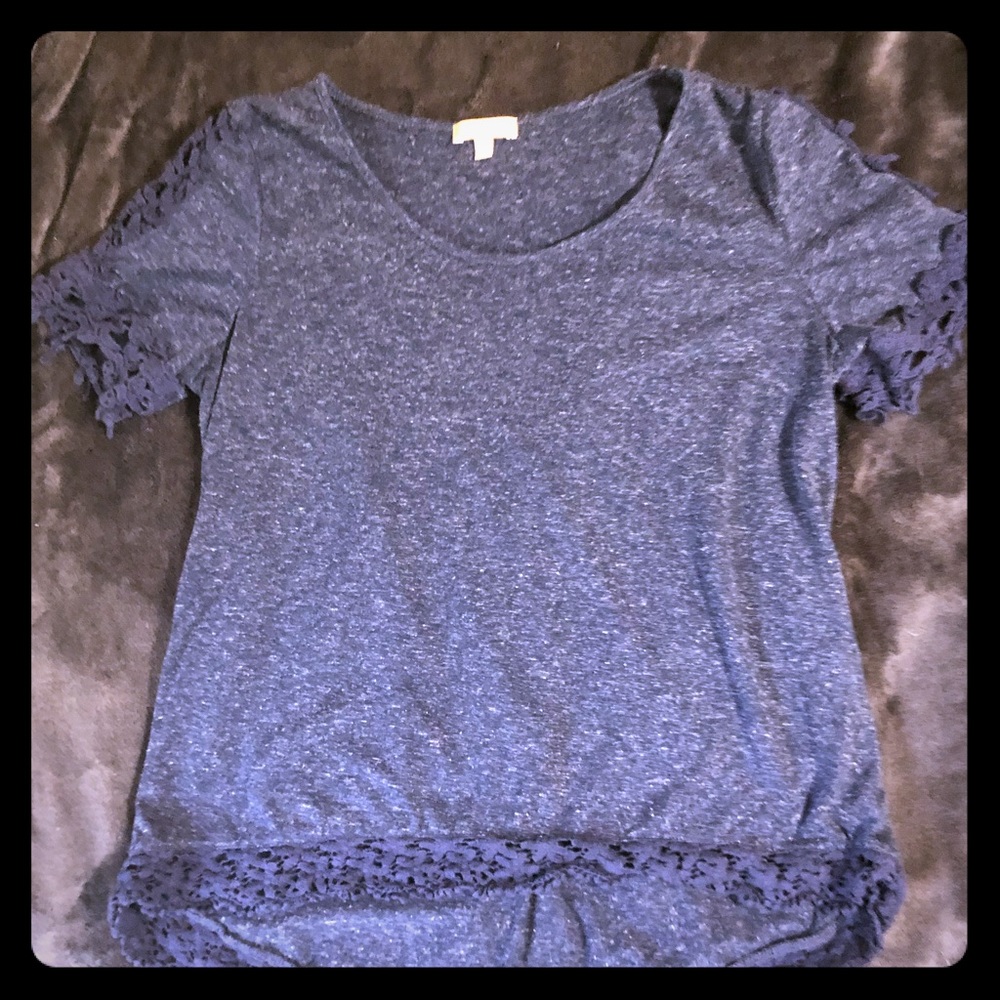 Blue lace high-low top